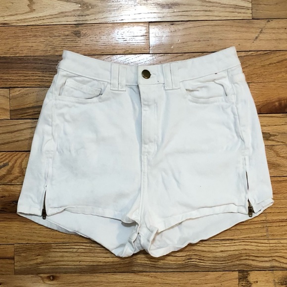 American Apparel high waisted white jean shorts with side zippers, 26/27 - Picture 5 of 5